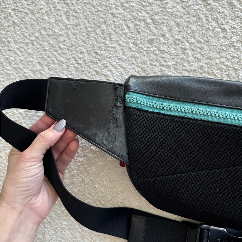 COACH Brown Belt Sling Bag Mens Unisex - Picture 7 of 8